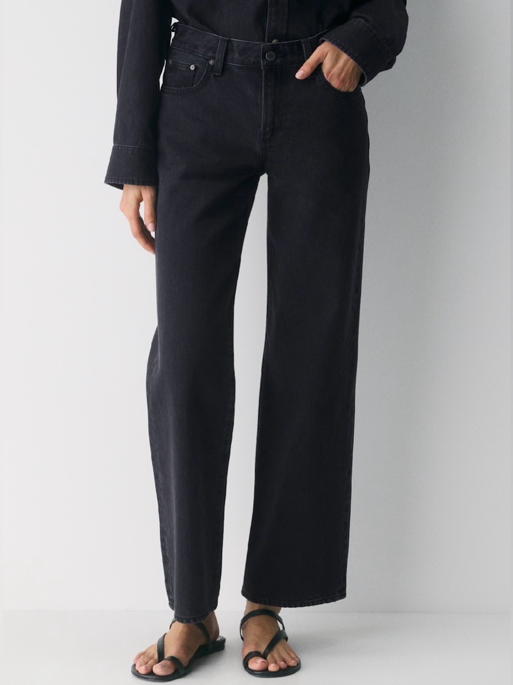 Denim Forum - The Farrah Lo-Rise Wide Jean - Picture 11 of 12